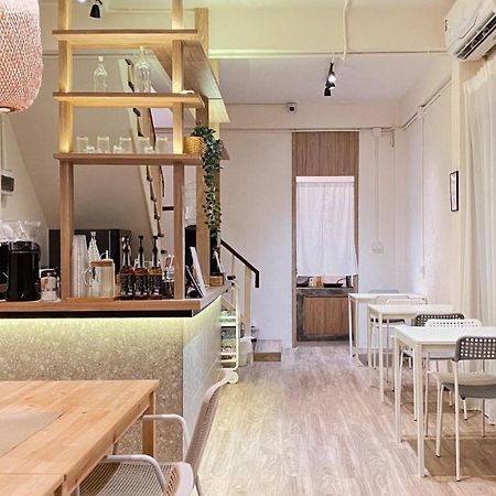 Ben&Pooh Hostel Bangkok Ngoại thất bức ảnh